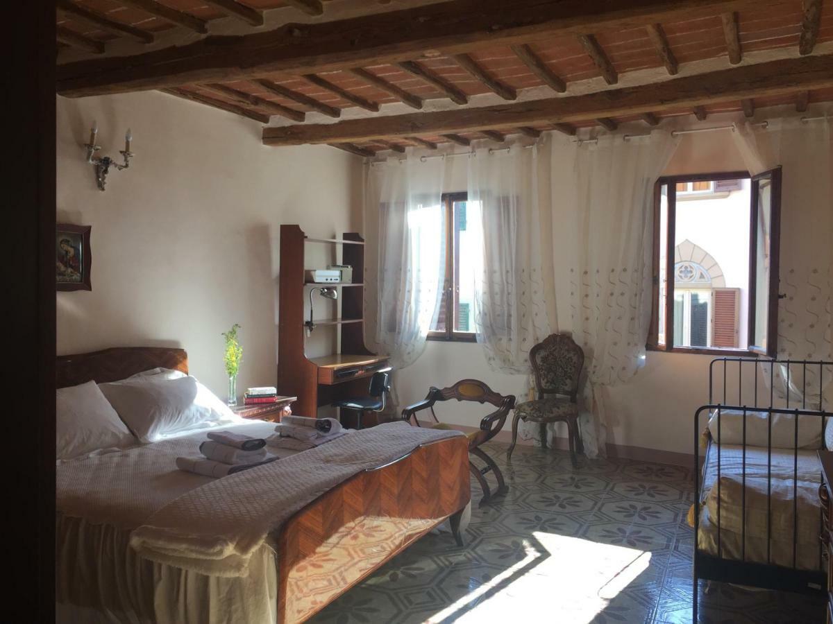 Appartement La Casa Di Luigi à Montevarchi Extérieur photo