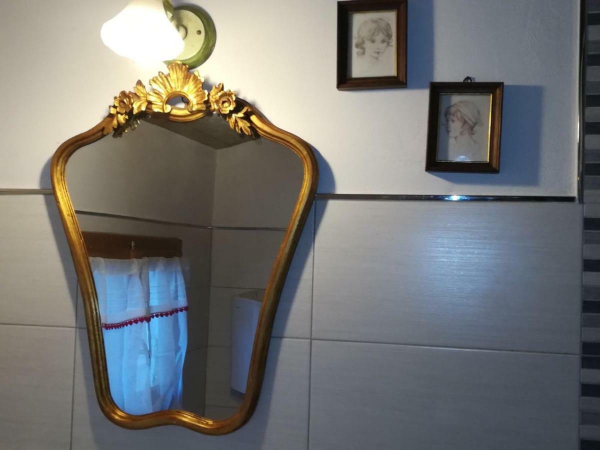 Appartement La Casa Di Luigi à Montevarchi Extérieur photo