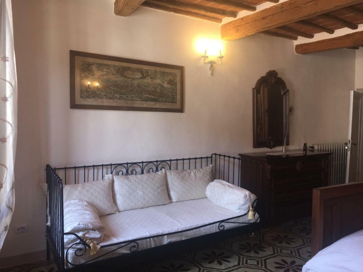 Appartement La Casa Di Luigi à Montevarchi Extérieur photo